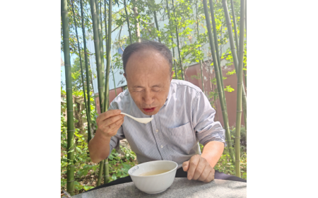 2025 健康飲食趨勢(shì)：天然食材成主流，隨州葛根粉走進(jìn)老年人餐桌